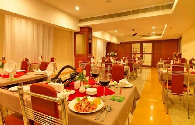Dhanunjayas Luxury Hotel Hosūr エクステリア 写真
